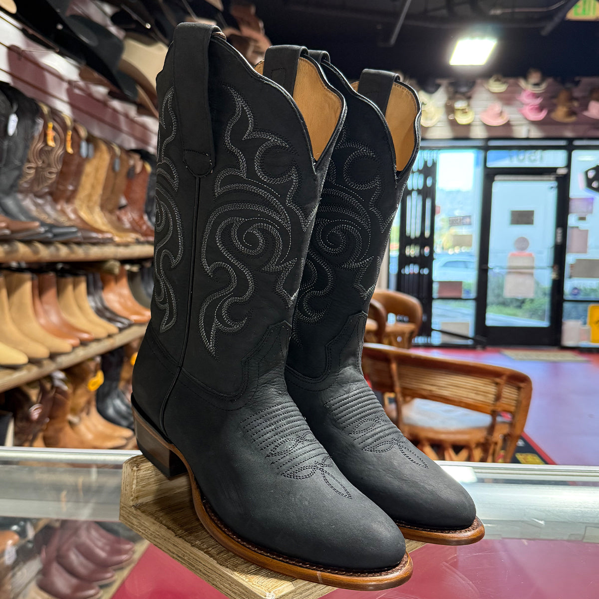 Women's Black Western Cowboy Boots with Oval Toe β R Toe