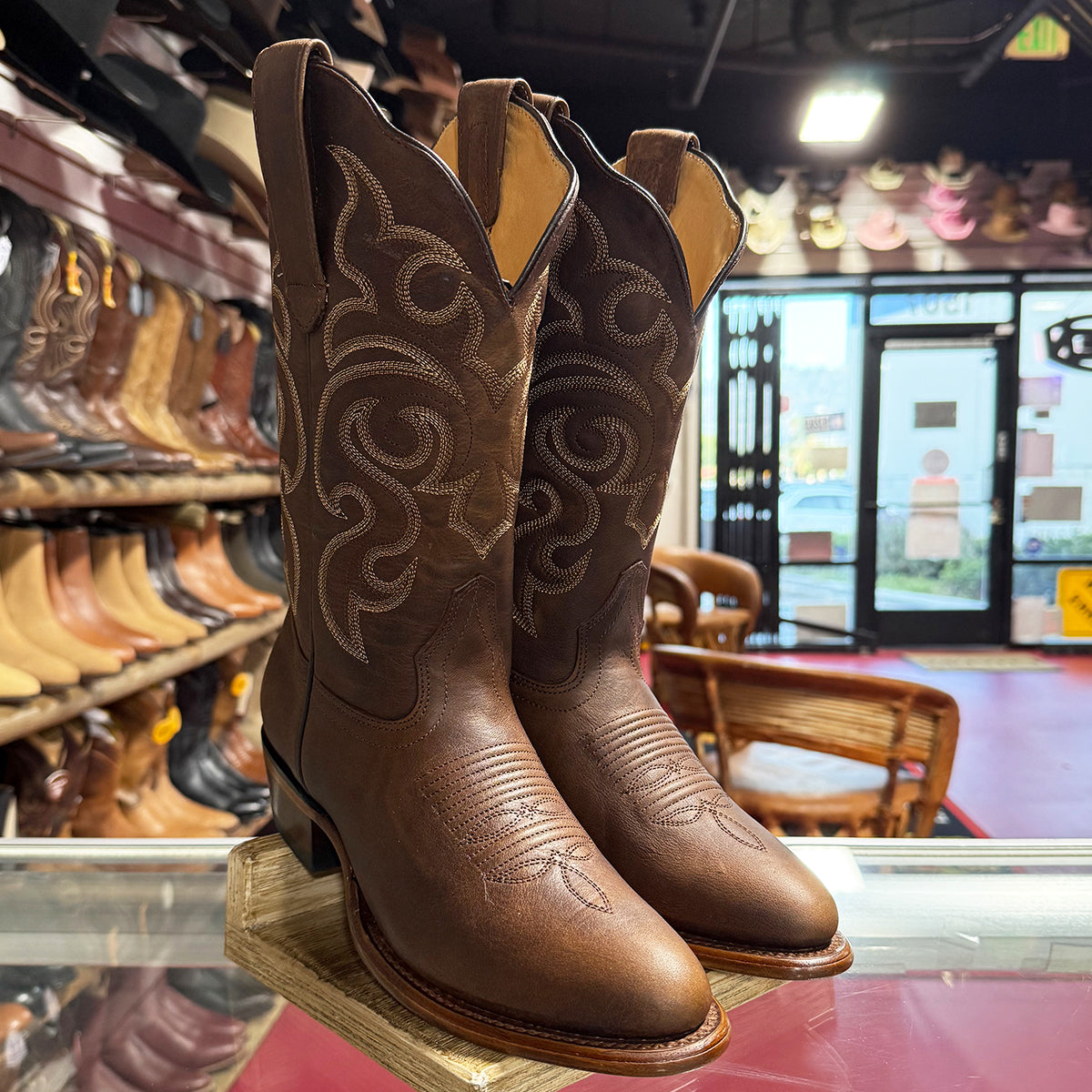 Los Altos Women’s Walnut Brown R-Toe Western Boots – Classic Western Style