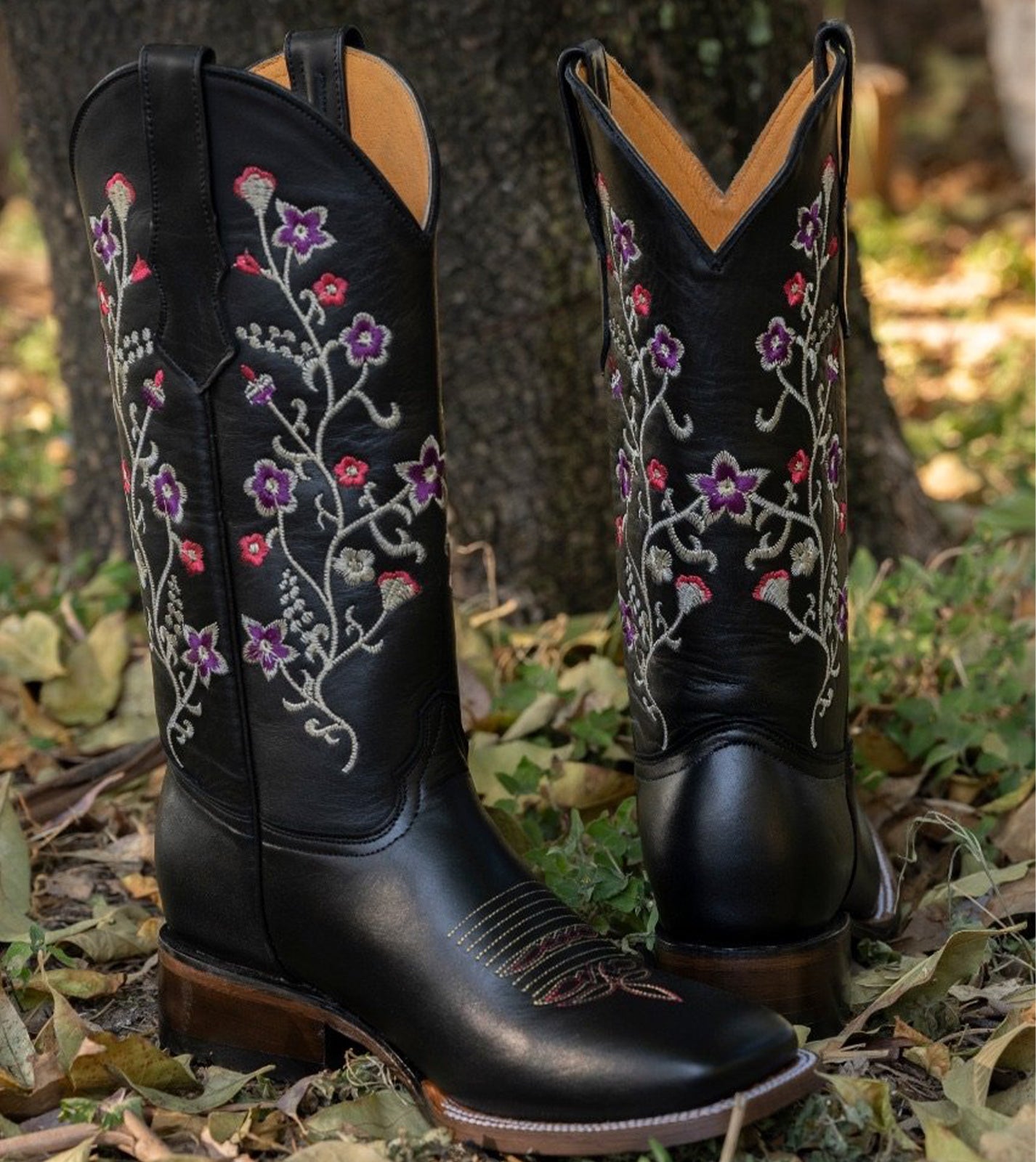 Violeta Black Square-Toe Cowgirl Boots