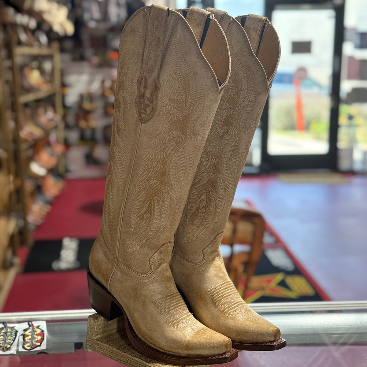 Women's Vintage Honey-Brown Knee-High Snip-Toe Boots