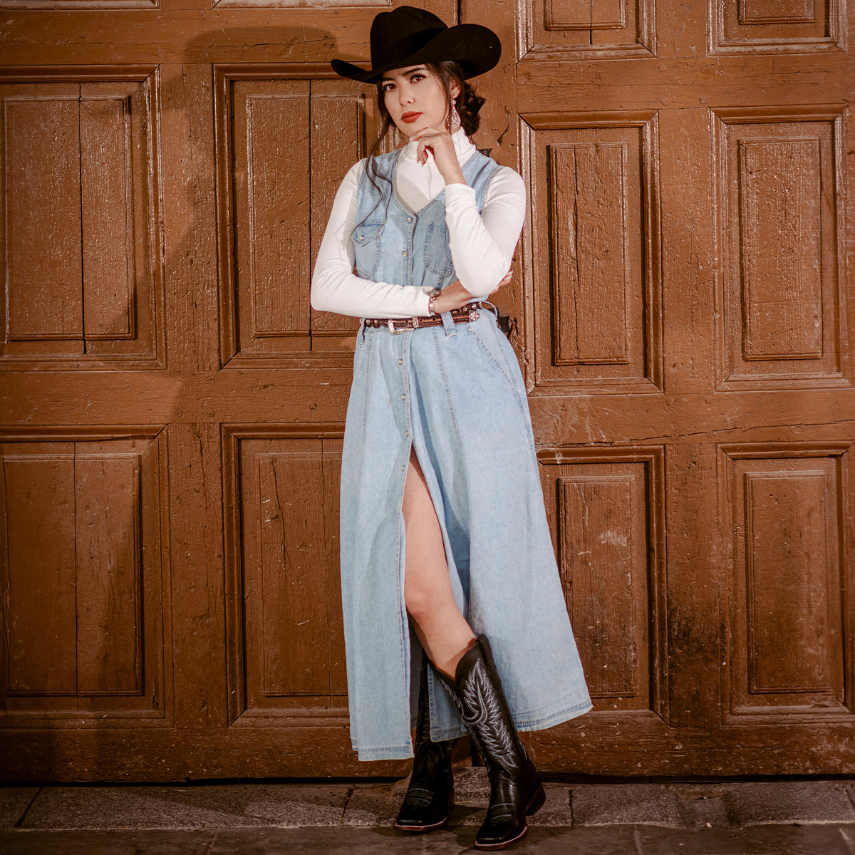 Black Square-Toe Cowgirl Boots
